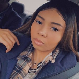 Meet your Posher, Maya